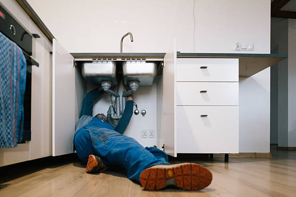Professional Leak Detection technician working in Hampton, KY